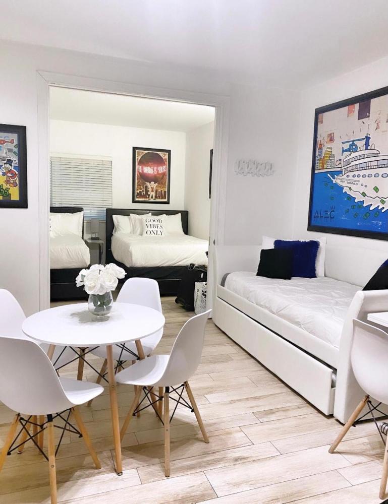 2 Bedroom Ocean Drive Newly Renovated